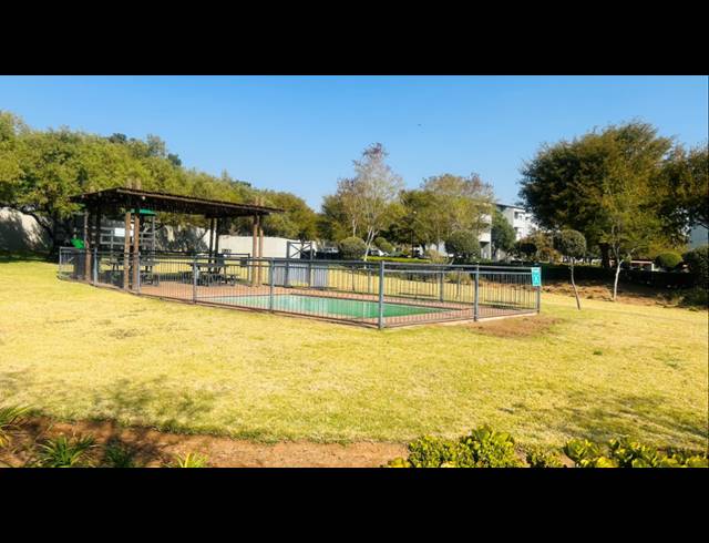 2 BEDROOM FLAT FOR SALE IN JACKAL CREEK GOLF ESTATE